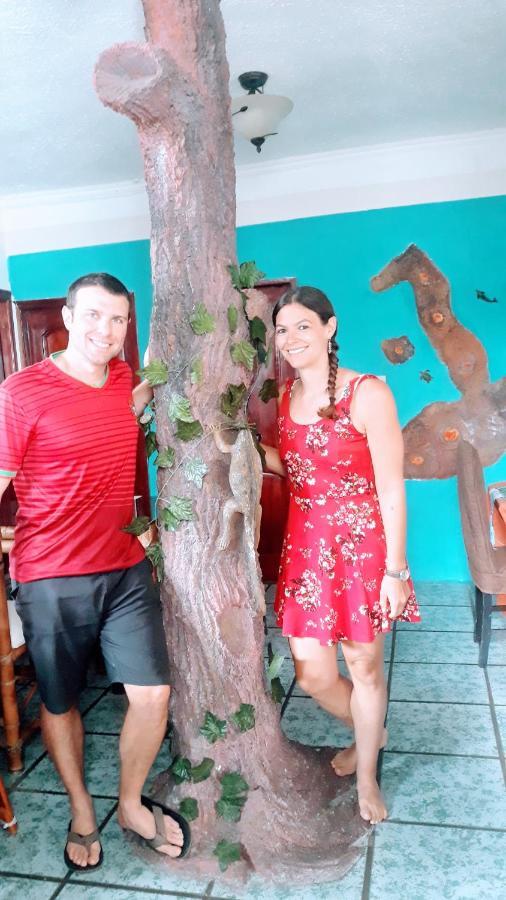 Suite Galarous Island Puerto Ayora  Buitenkant foto