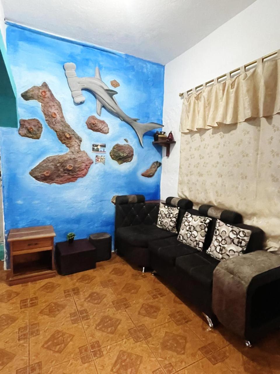 Suite Galarous Island Puerto Ayora  Buitenkant foto